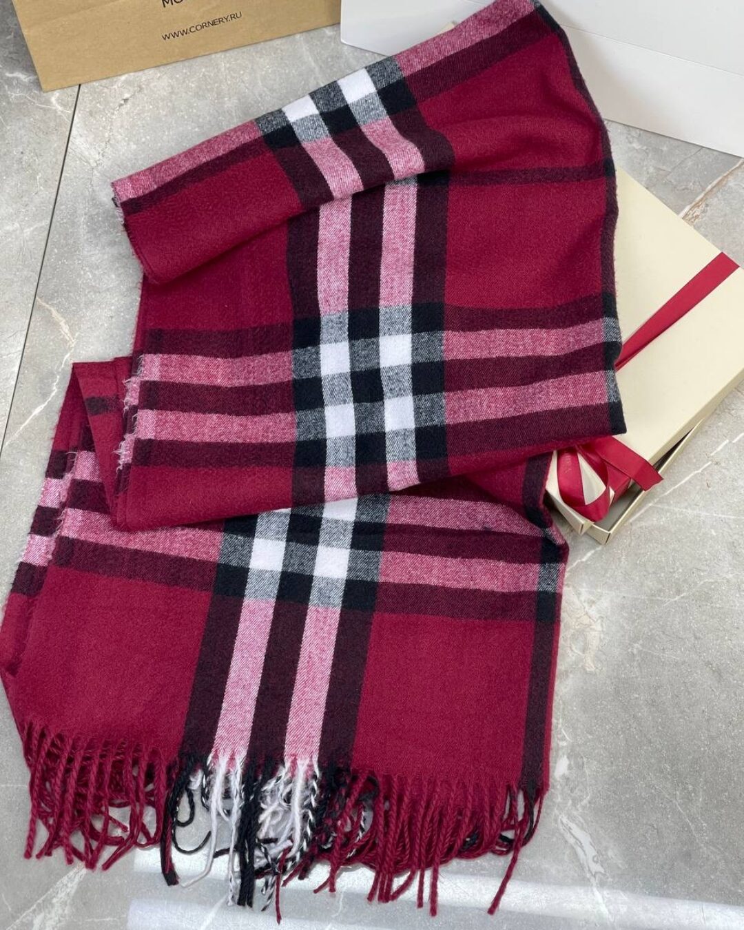 Шарф Burberry