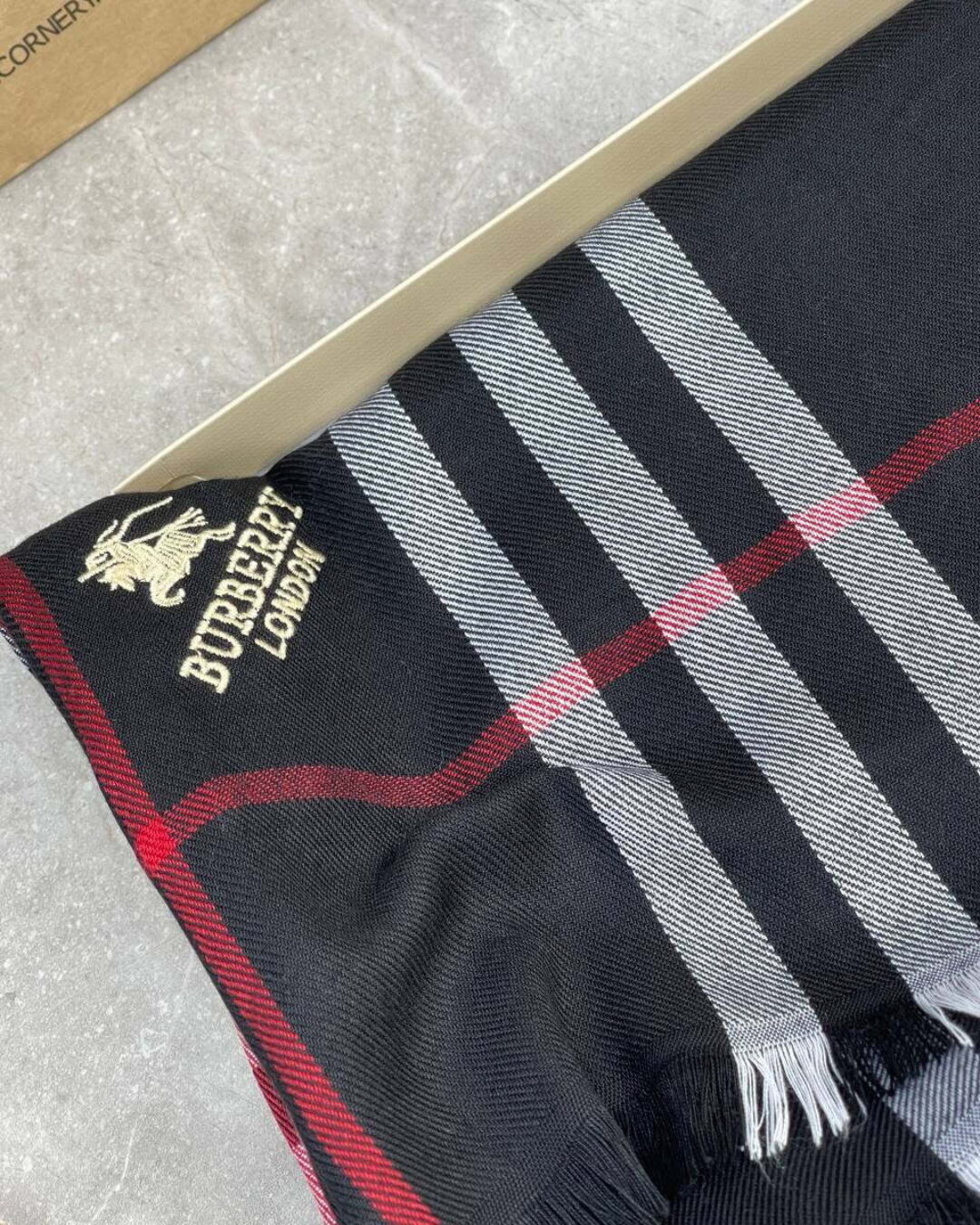 Шарф Burberry