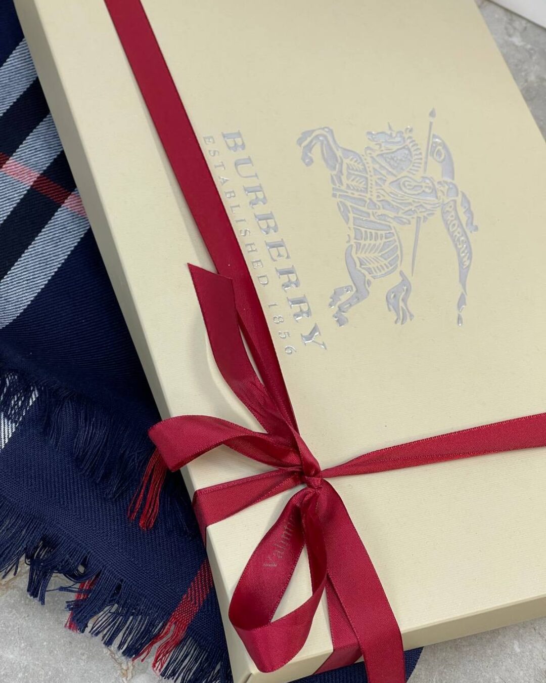 Шарф Burberry