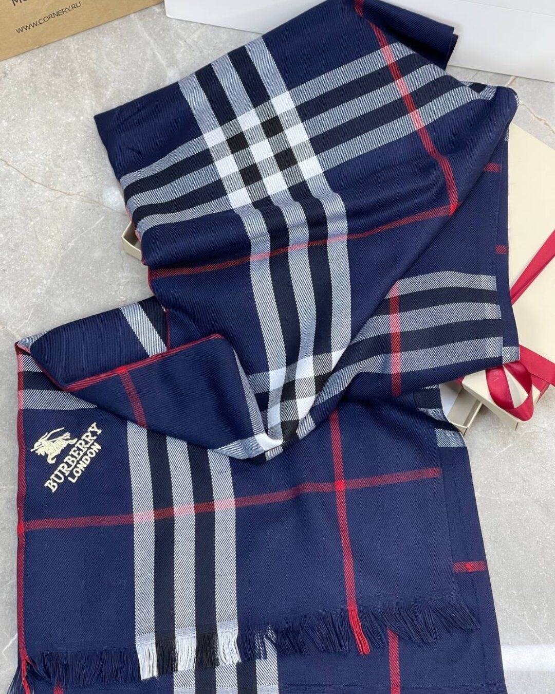 Шарф Burberry
