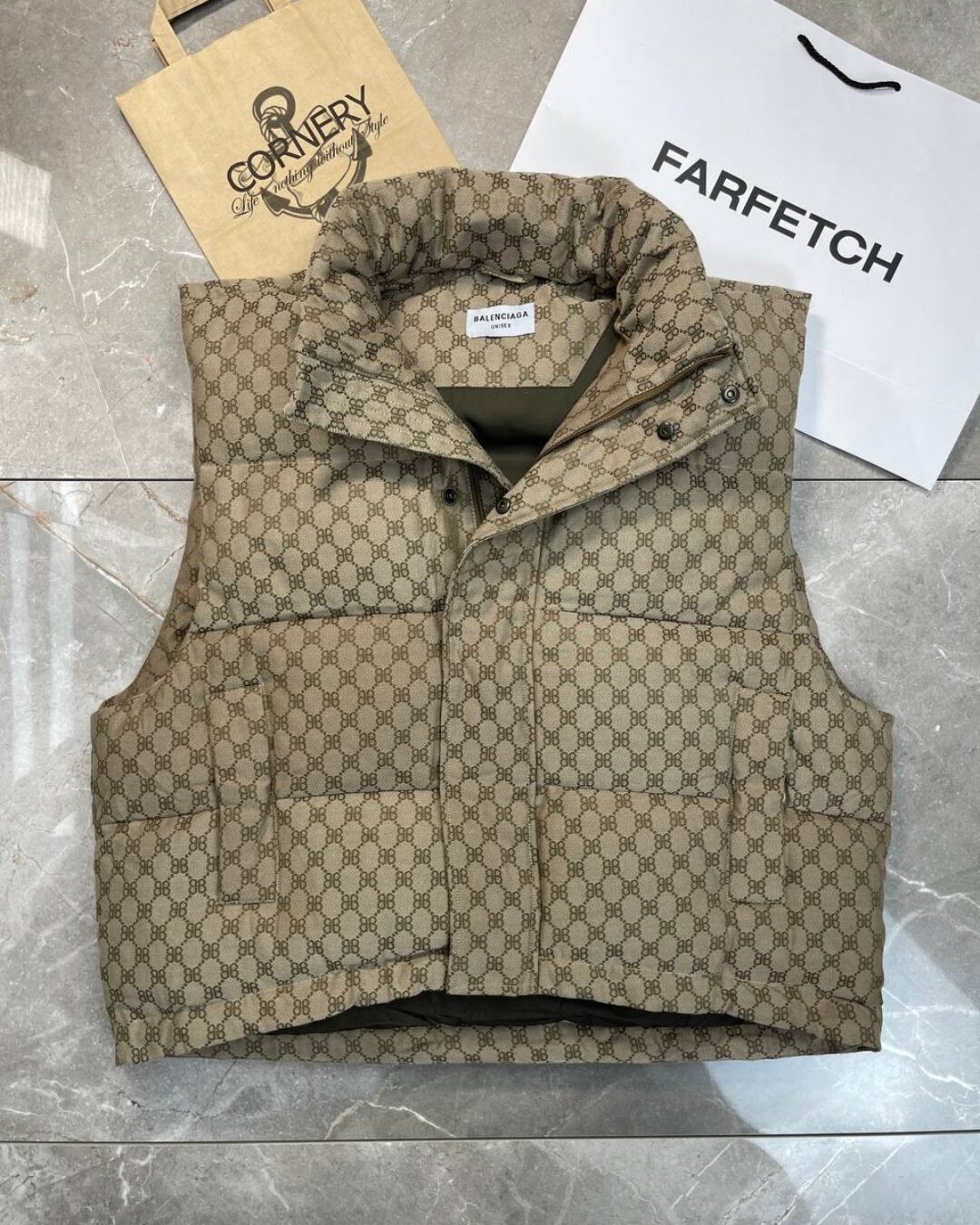 Жилет Balenciaga