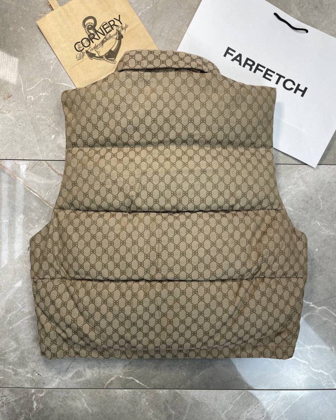 Жилет Balenciaga