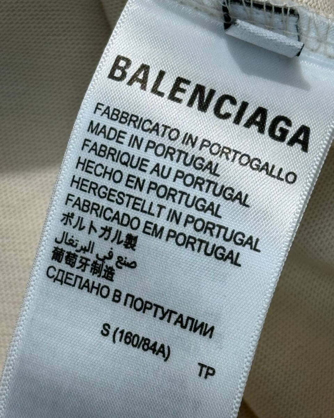 Футболка Balenciaga — фото 7