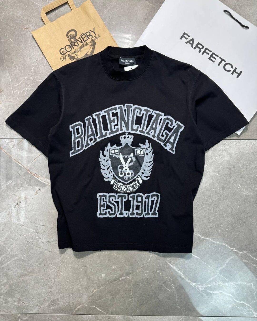 Футболка Balenciaga