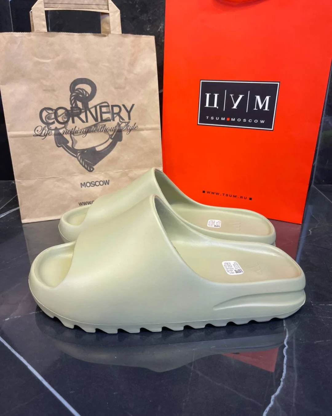 Yeezy Slide "Resin" (дисконт)