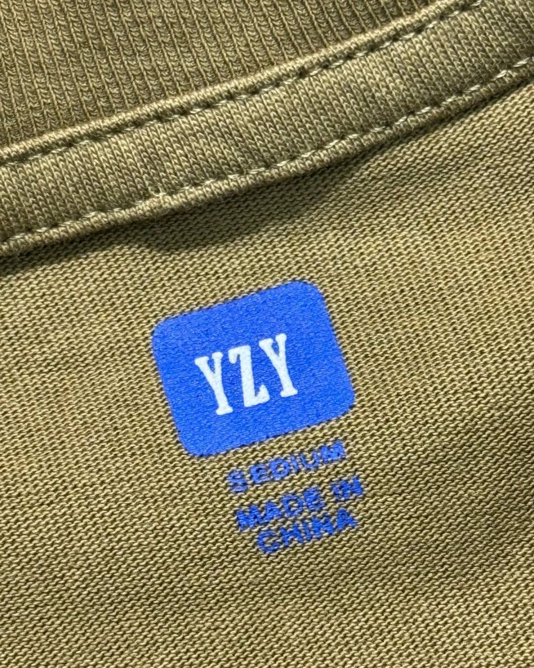 Футболка Gap x Yeezy