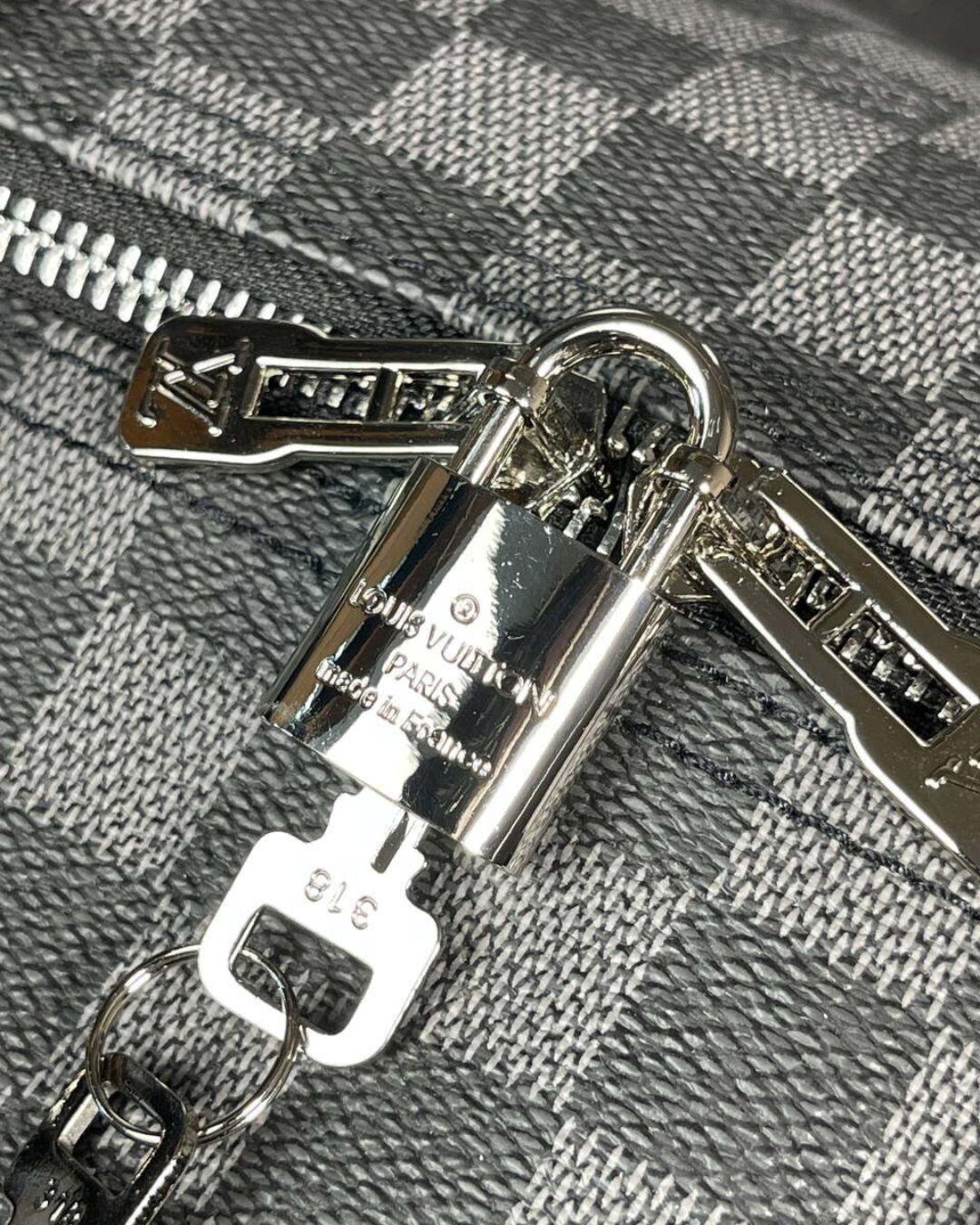 Дорожная сумка Louis Vuitton Keepall