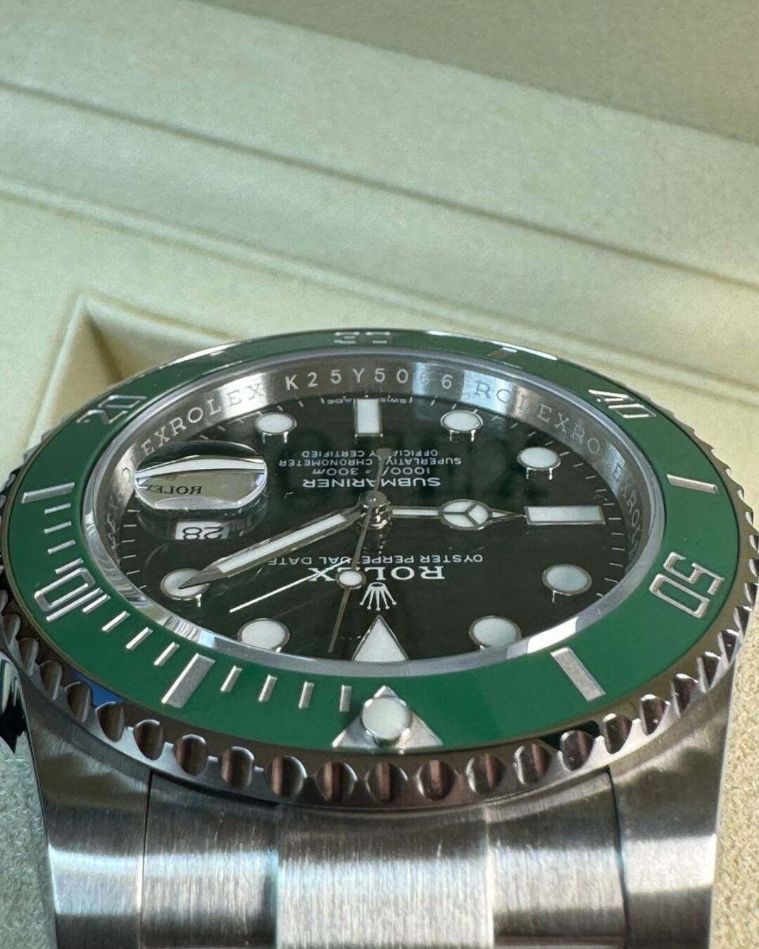 Часы Rolex Submariner Date Hulk