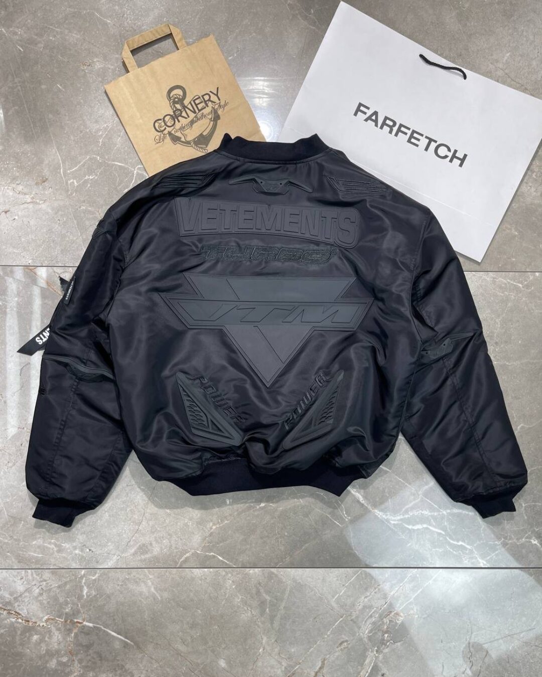 Бомбер Vetements