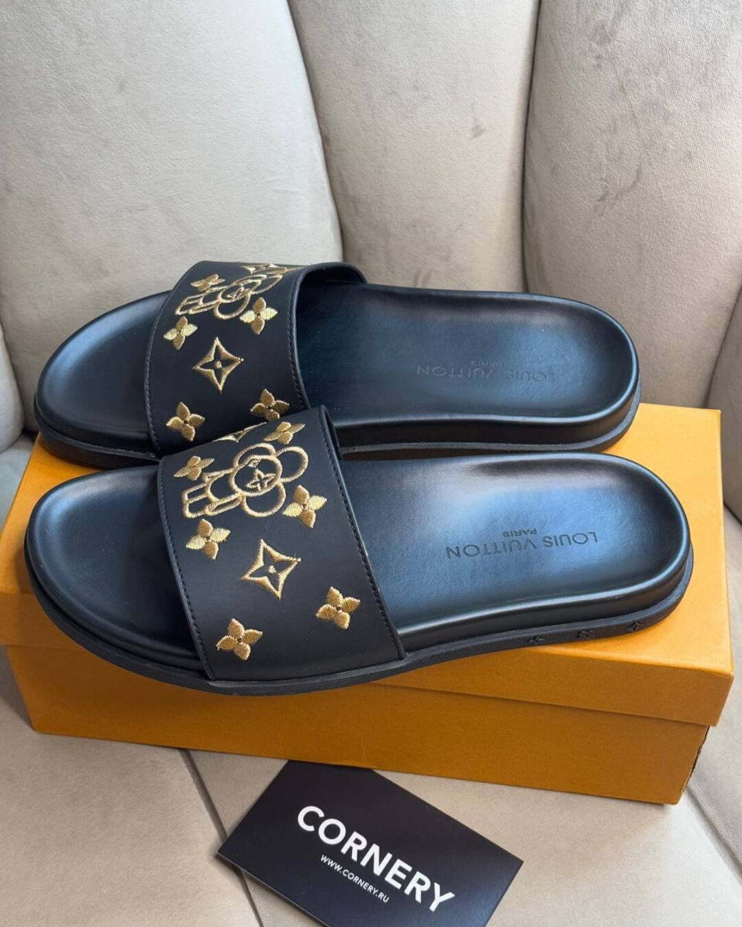 Тапки Louis Vuitton