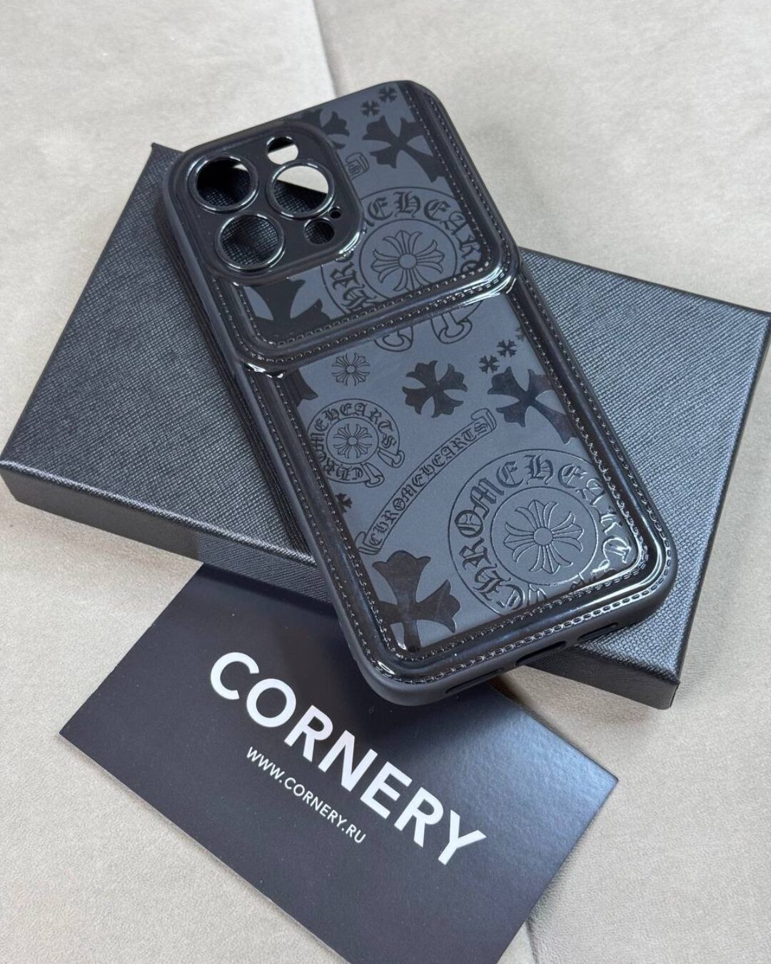 Чехол Chrome Hearts (IPhone 16 Pro Max)