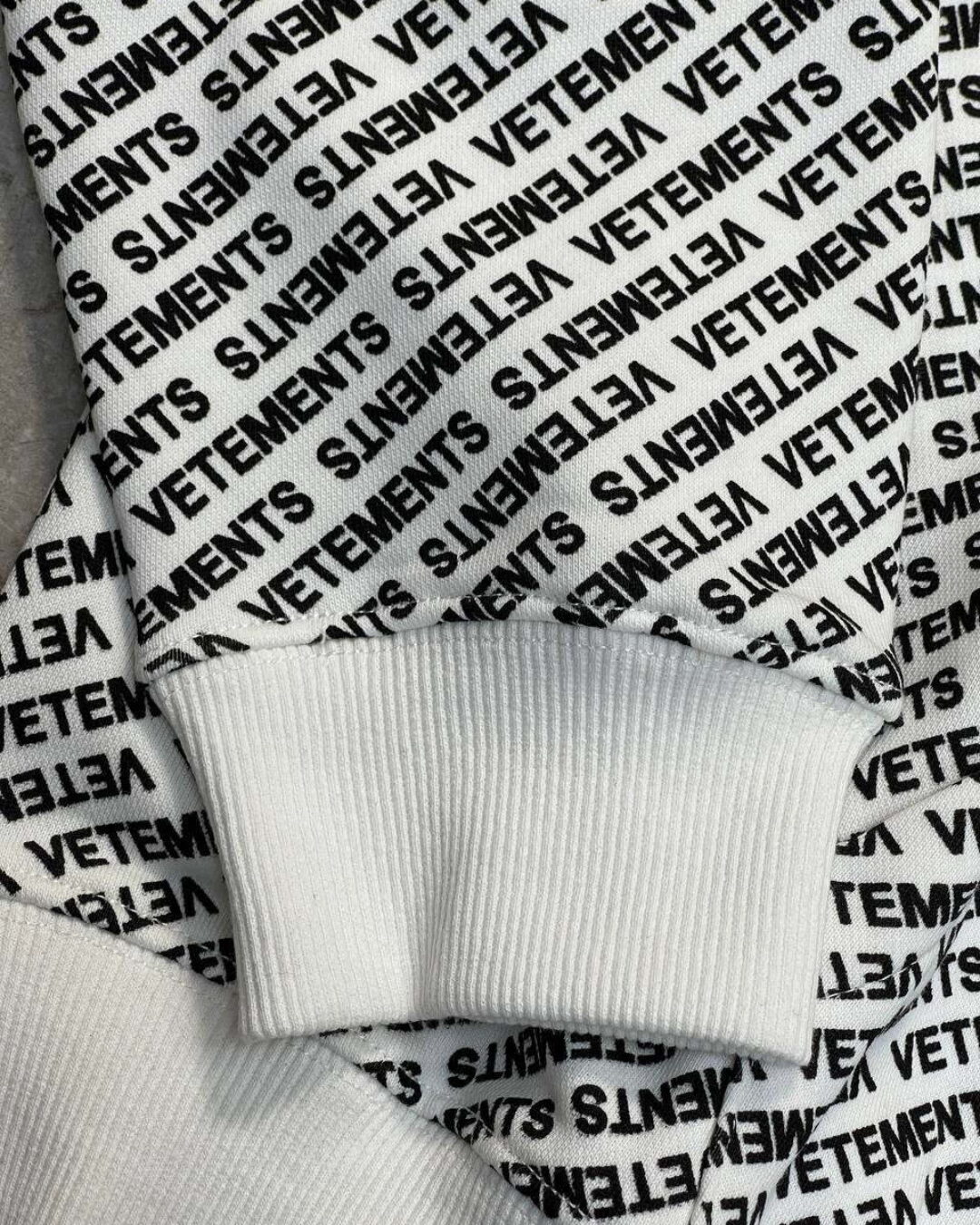 Худи Vetements — фото 4