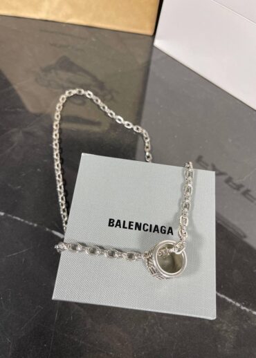 Колье Balenciaga