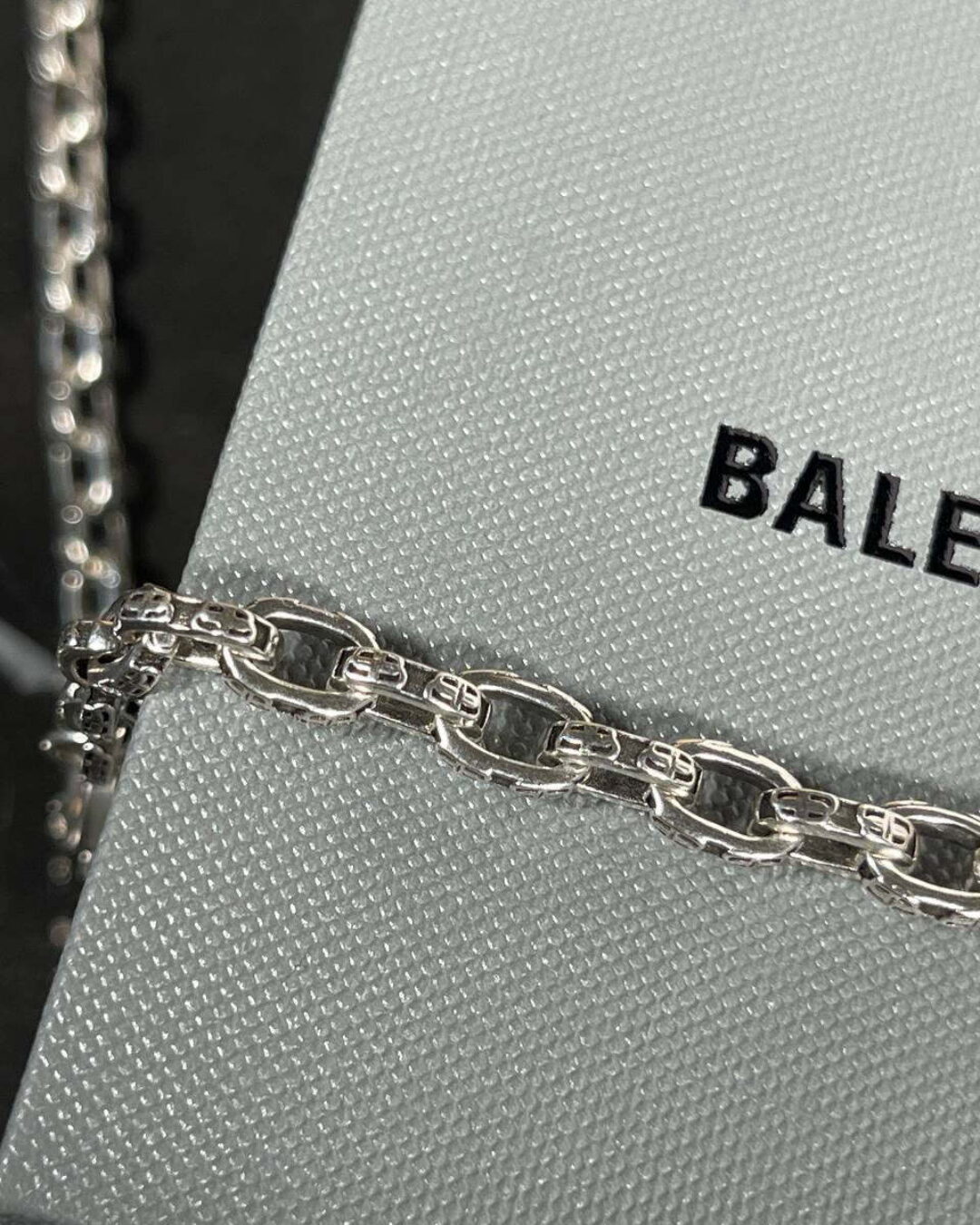 Колье Balenciaga