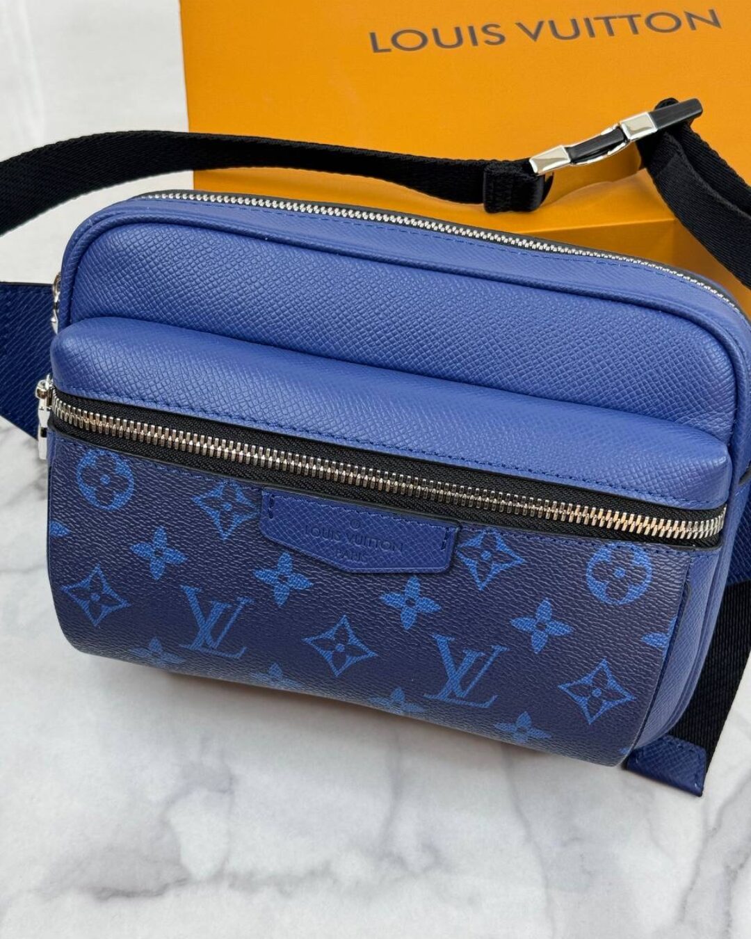 Сумка Louis Vuitton Outdoor Messenger Monogram Pacific Taiga Blue