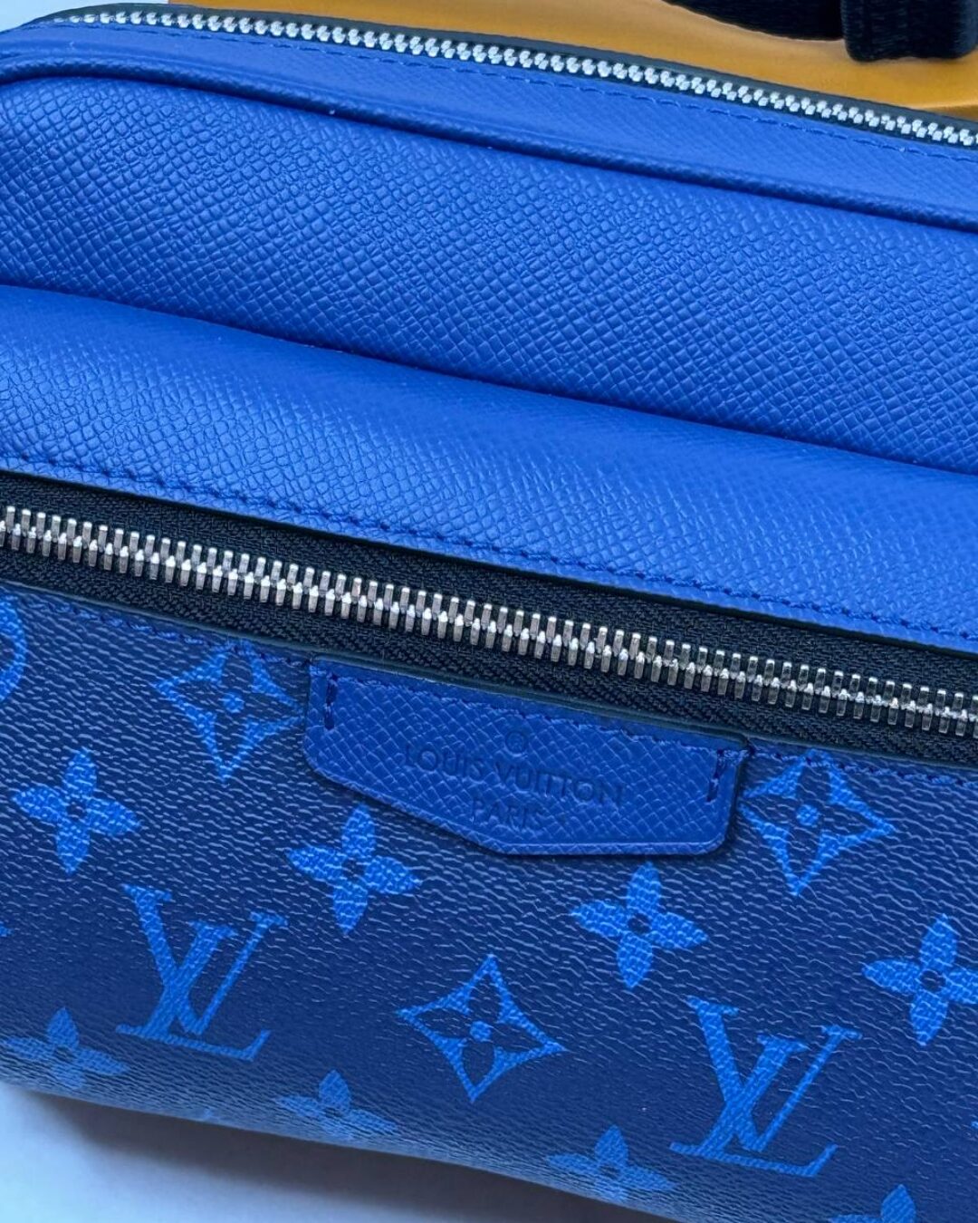 Сумка Louis Vuitton Outdoor Messenger Monogram Pacific Taiga Blue