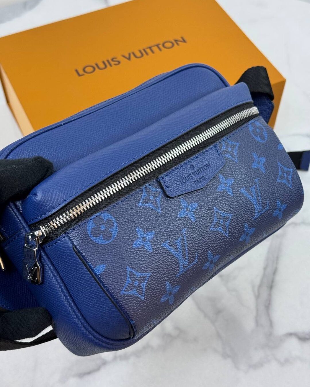 Сумка Louis Vuitton Outdoor Messenger Monogram Pacific Taiga Blue