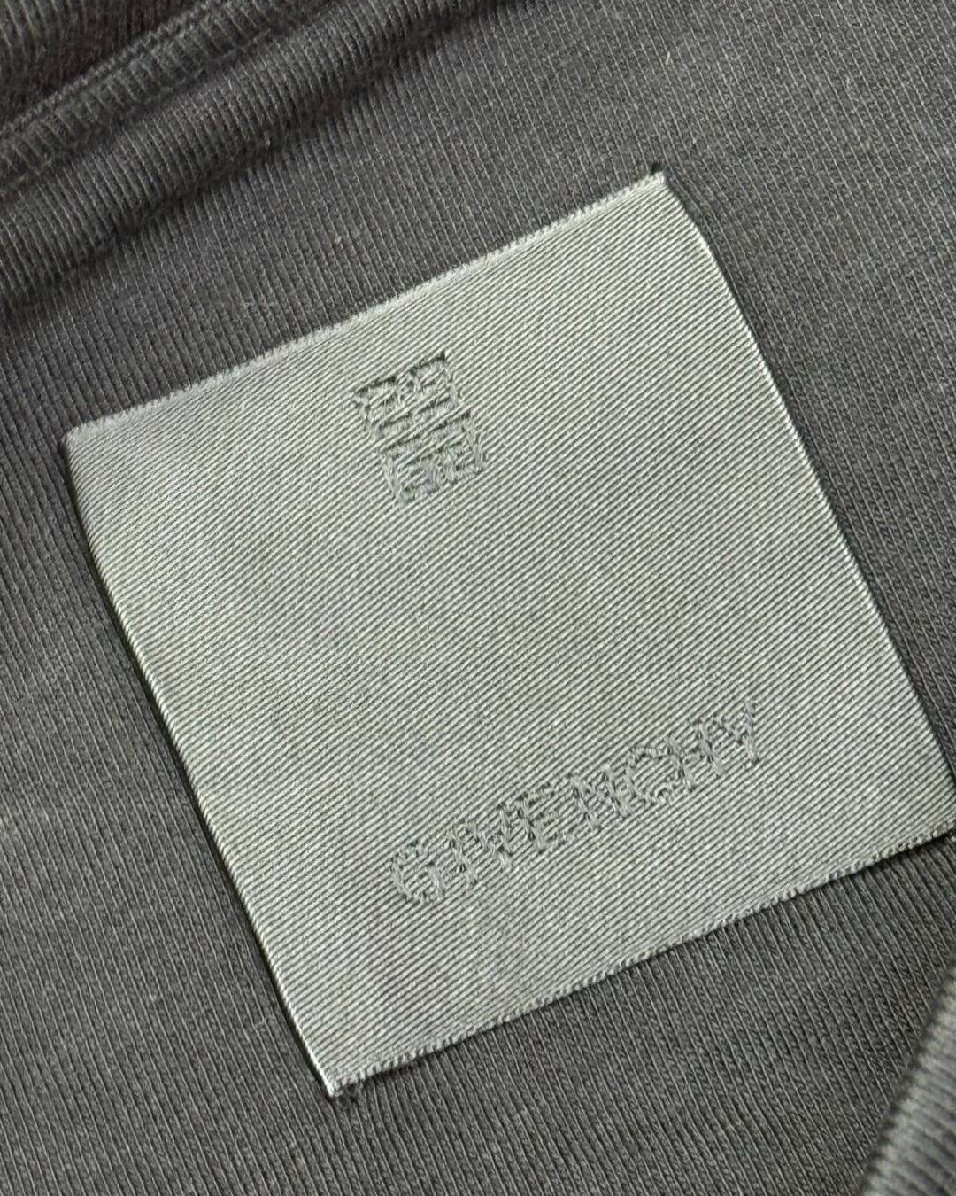 Футболка Givenchy — фото 8