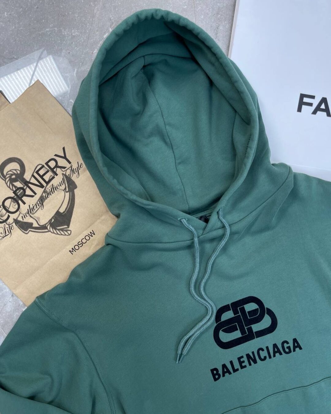 Худи Balenciaga