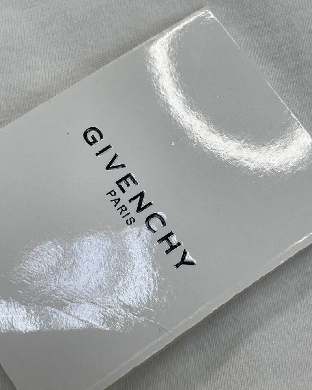 Футболка Givenchy