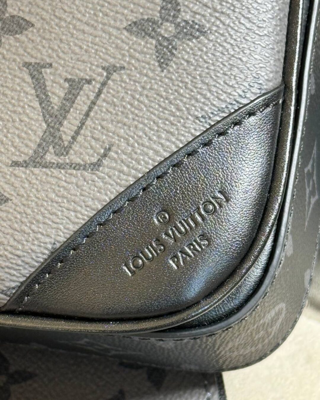 Сумка Louis Vuitton Trio Messenger Monogram Eclipse