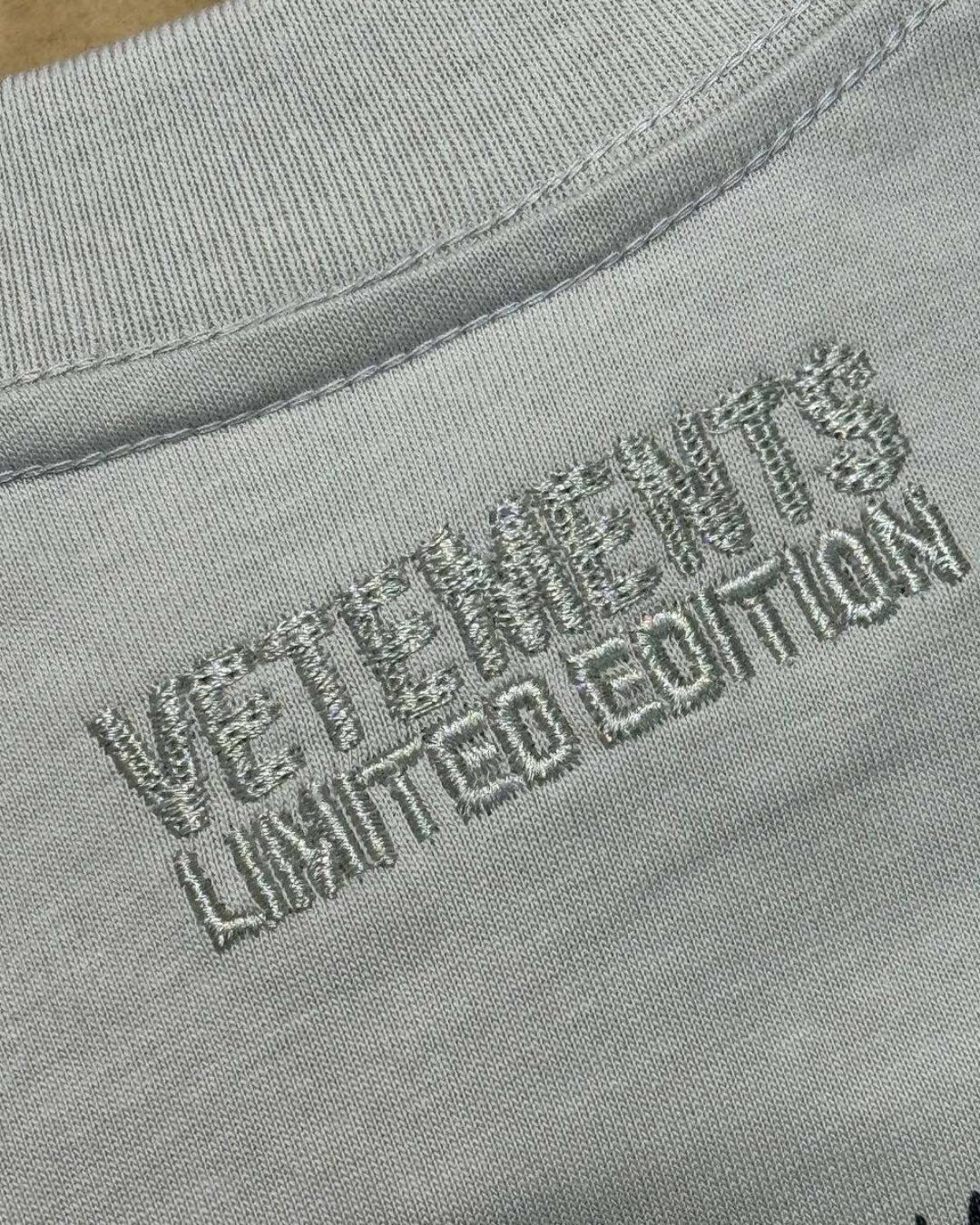 Футболка Vetements Logo — фото 9
