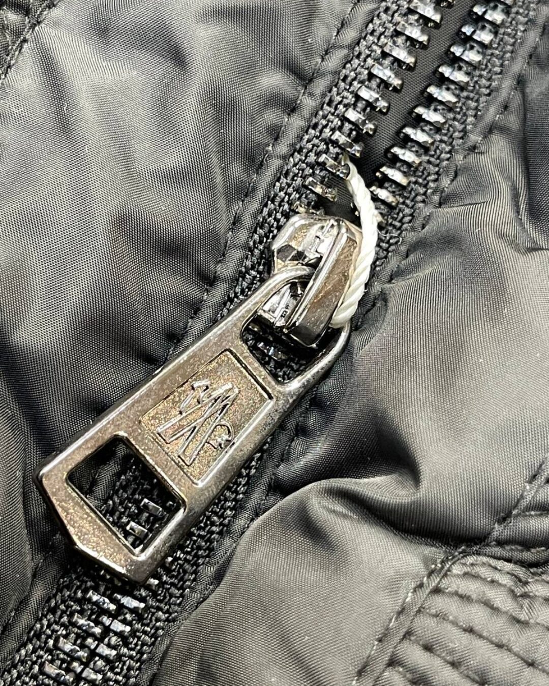 Бомбер Moncler