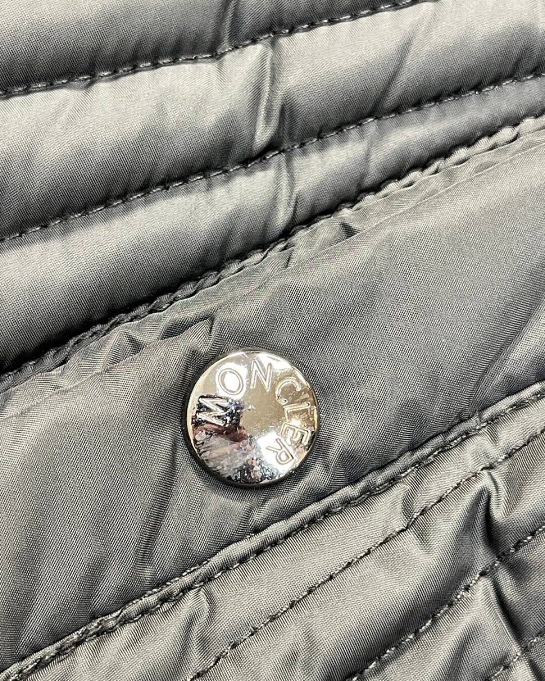Бомбер Moncler