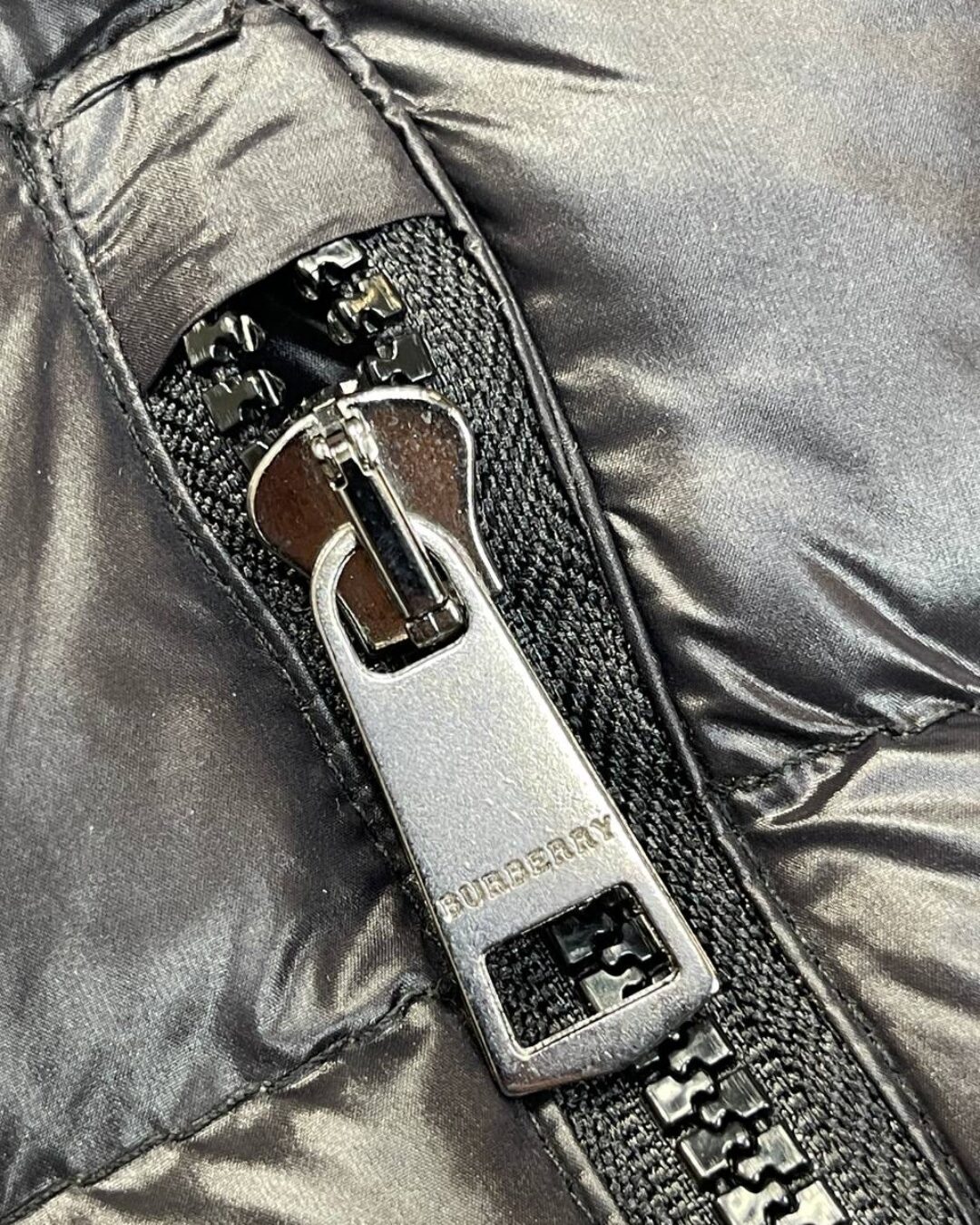 Жилет Burberry