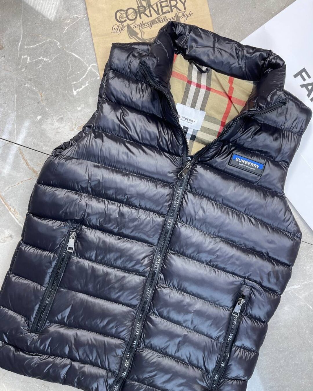 Жилет Burberry