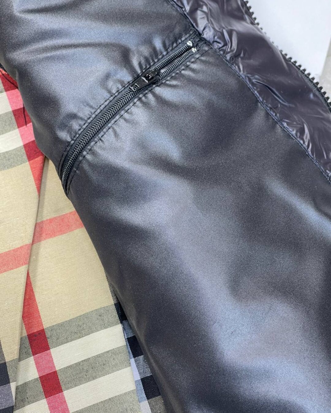 Жилет Burberry