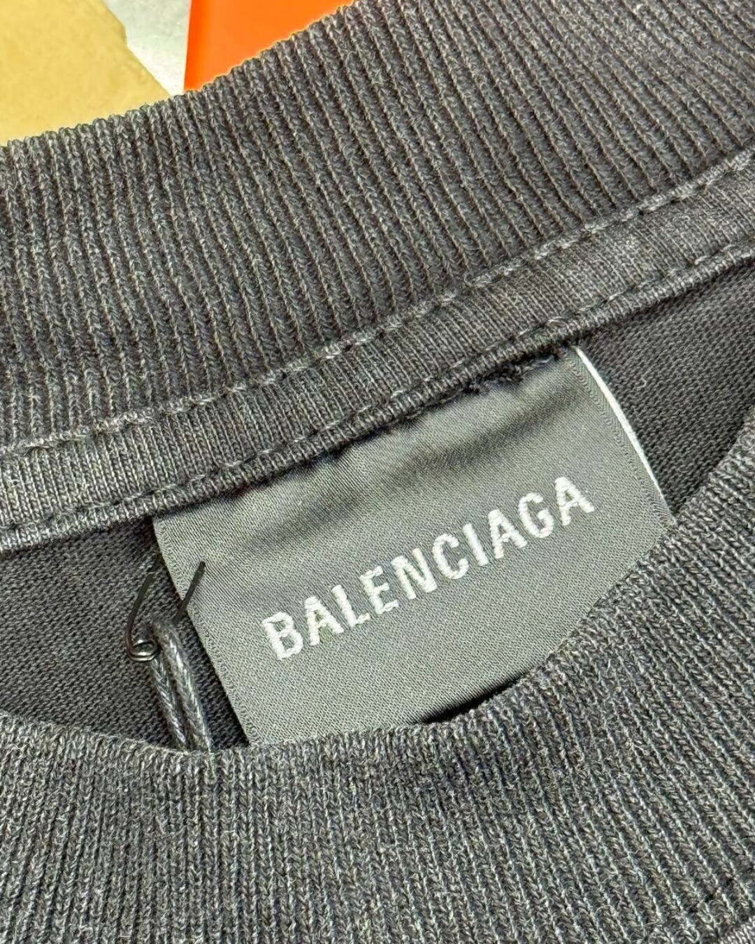 Футболка Balenciaga — фото 7