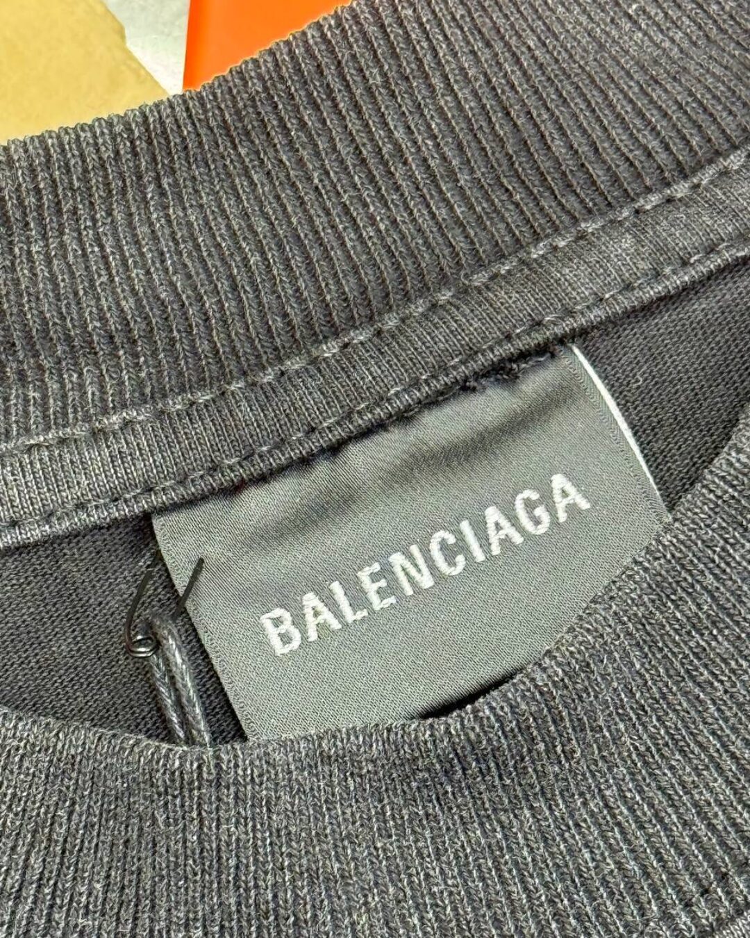 Футболка Balenciaga