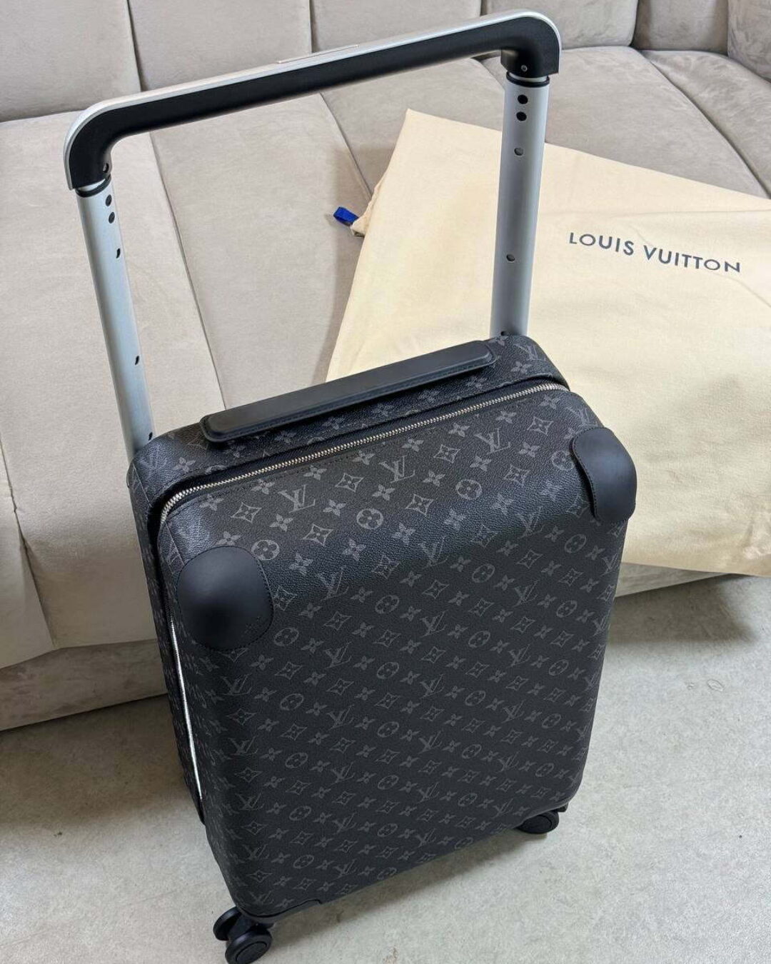 Чемодан Louis Vuitton