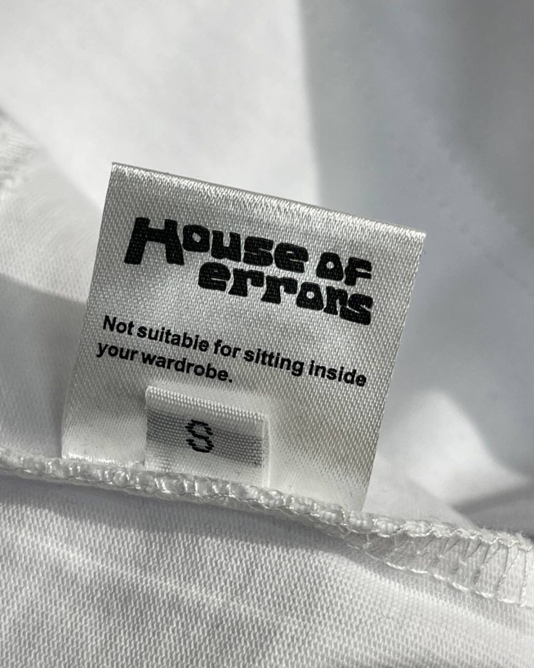 Футболка House of Errors