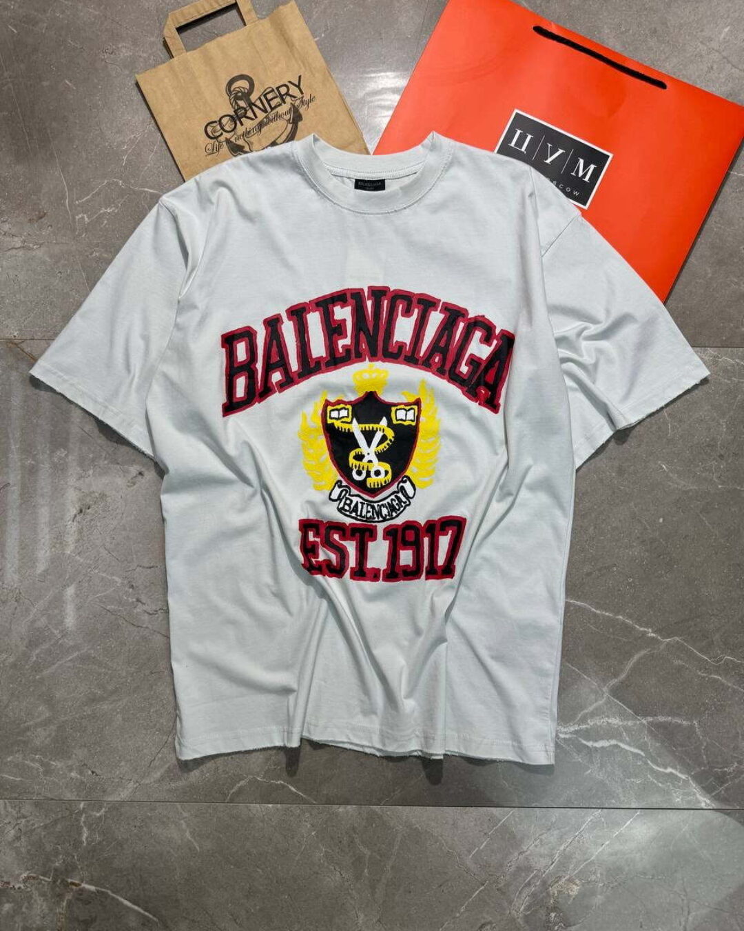 Футболка Balenciaga