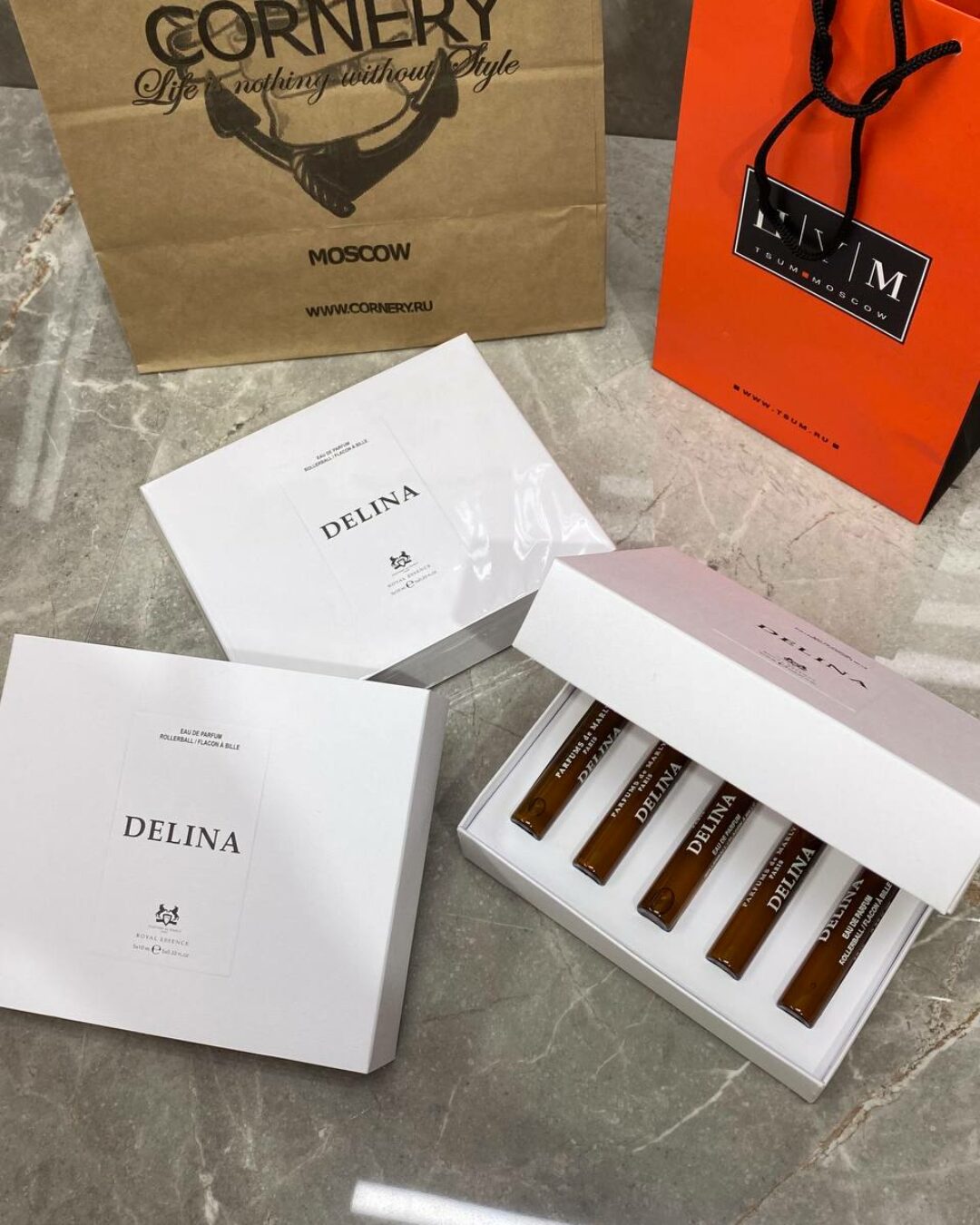 Парфюм Royal Essence Delina