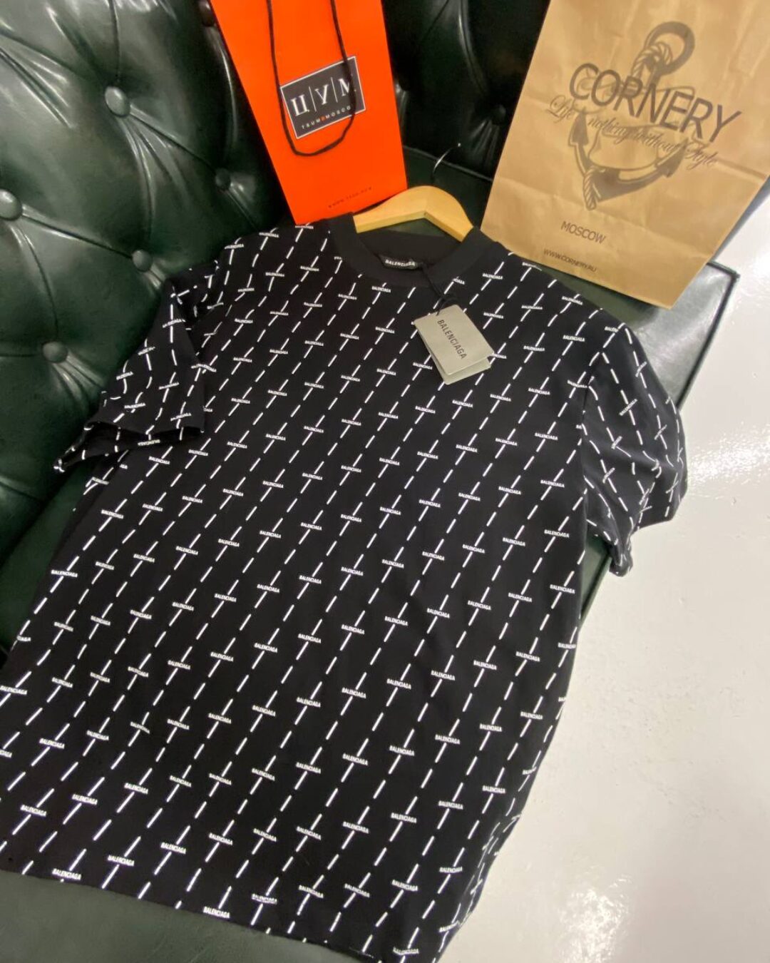 Футболка Balenciaga