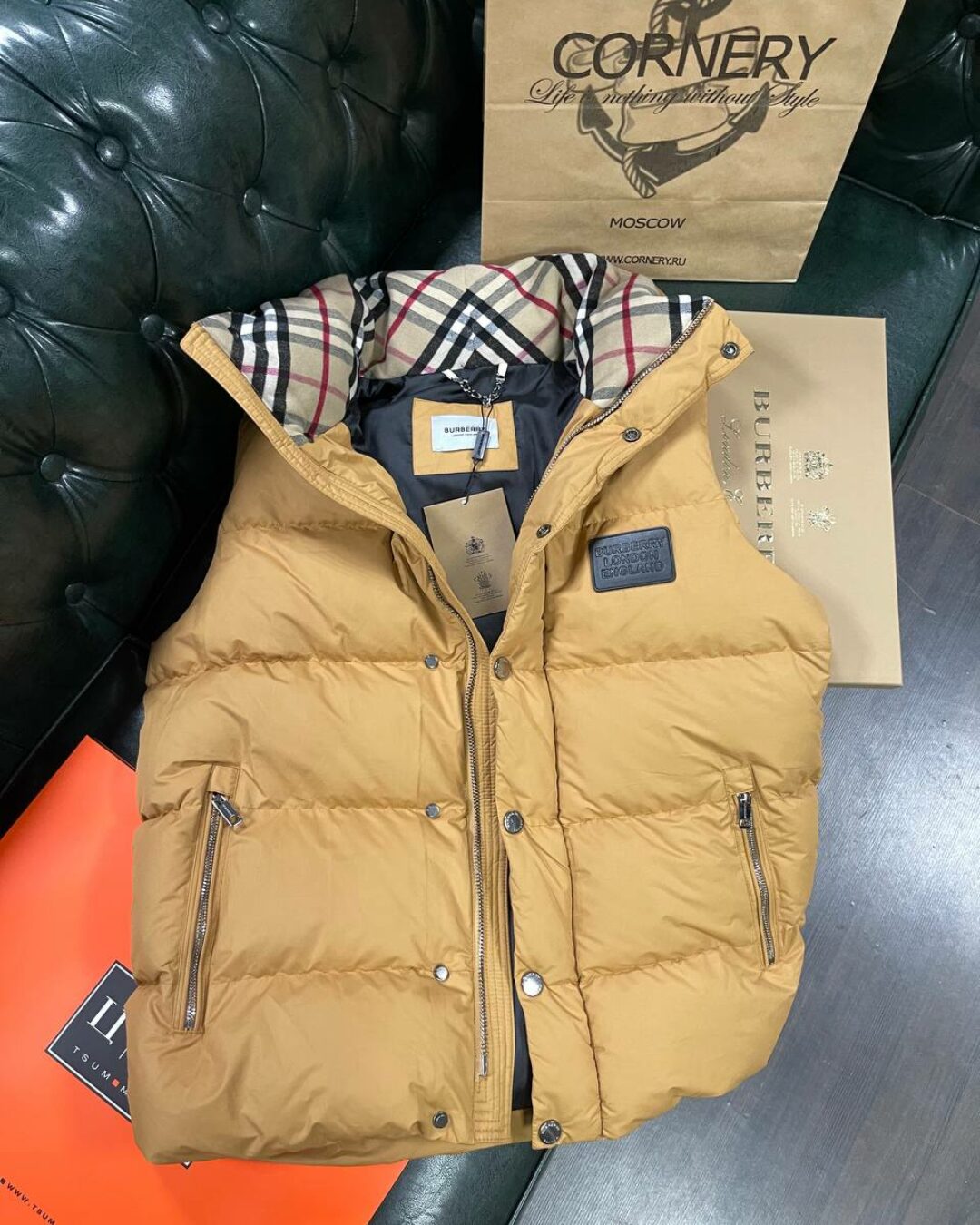 Жилет Burberry