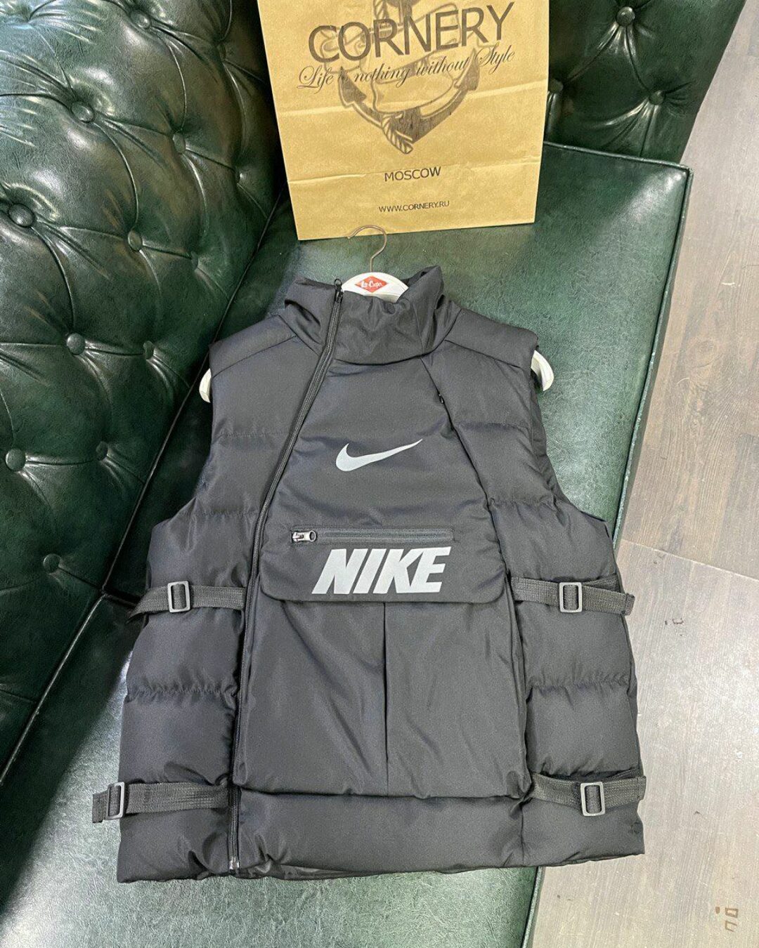 Жилет Nike