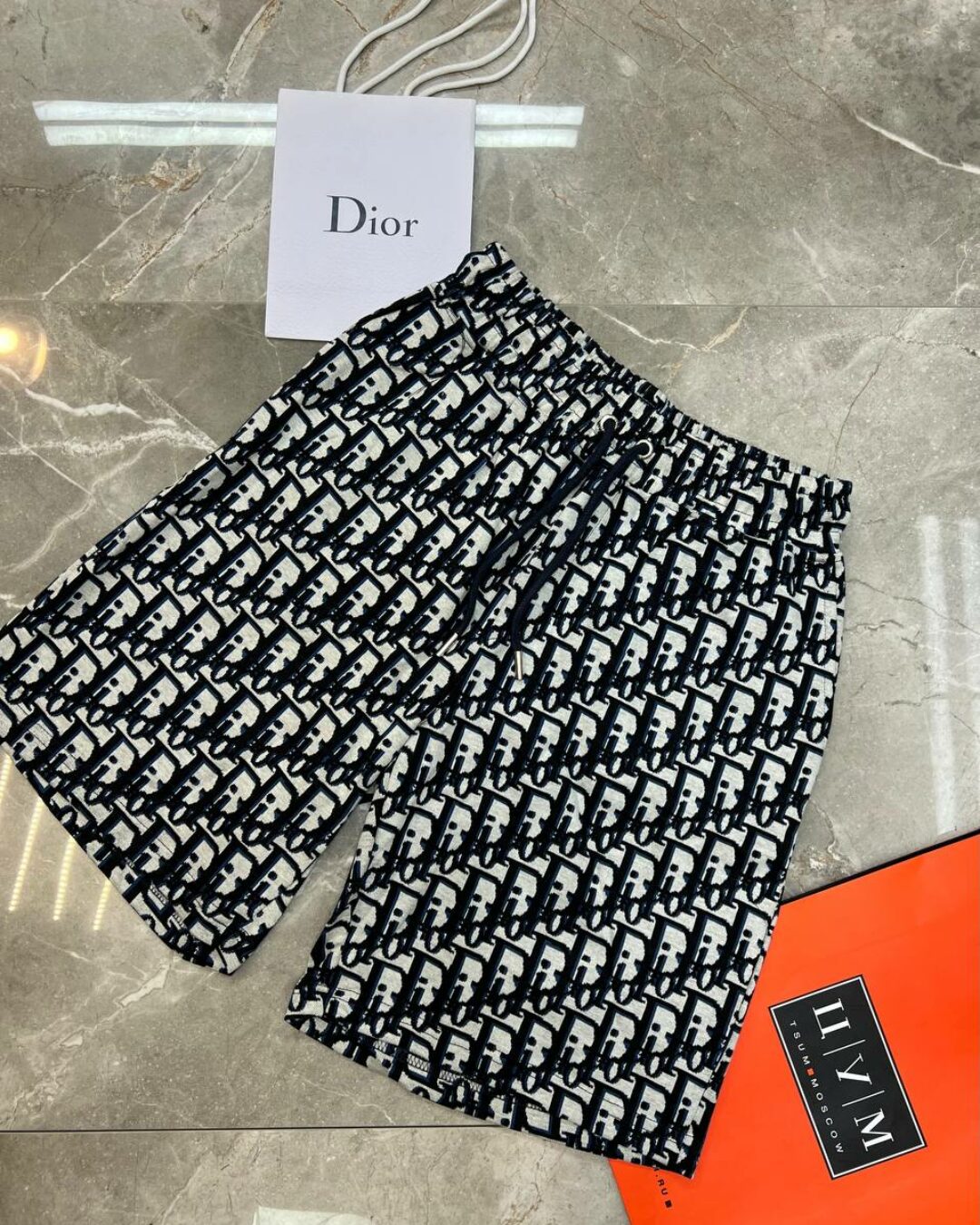 Костюм Dior