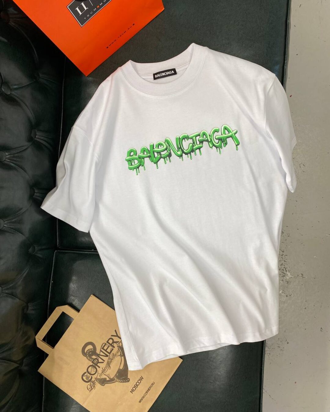 Футболка Balenciaga