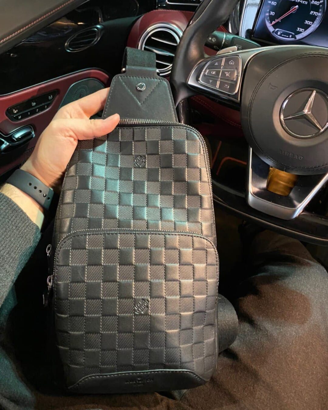 Сумка Louis Vuitton Avenue