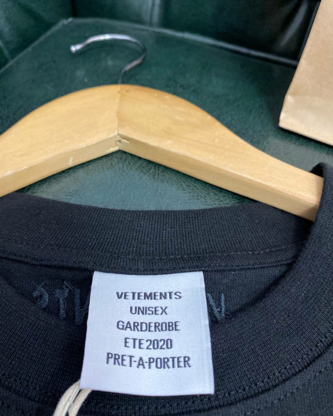 Футболка Vetements