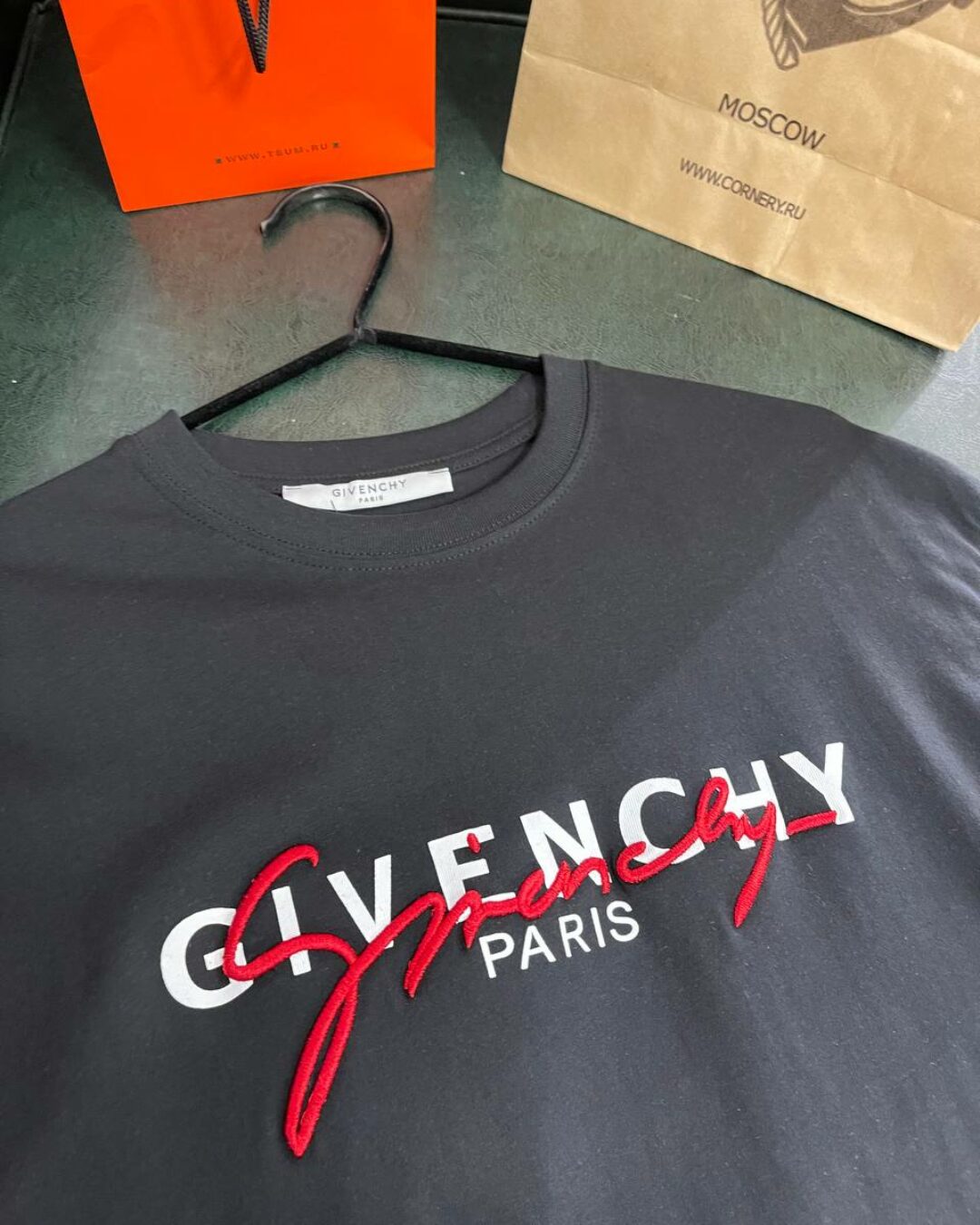 Футболка Givenchy