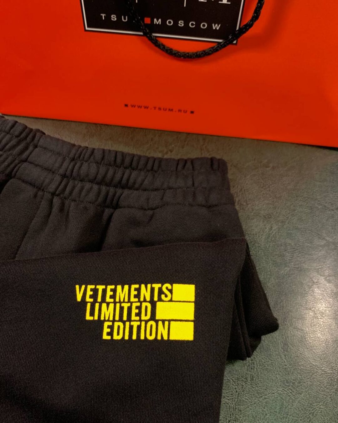 Спортивные штаны Vetements — фото 8