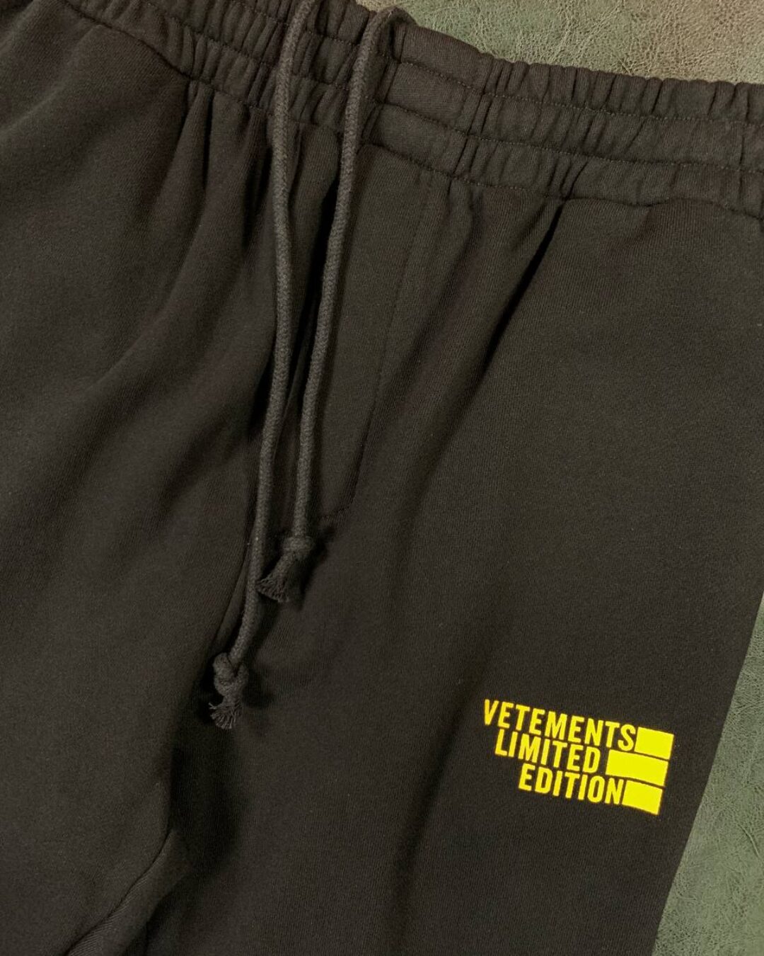 Спортивные штаны Vetements — фото 5