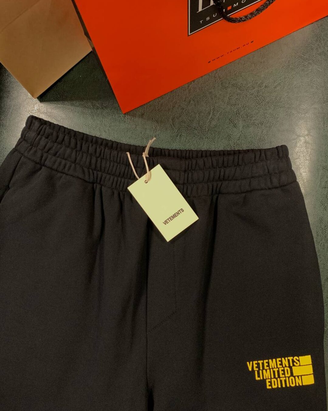 Спортивные штаны Vetements — фото 3