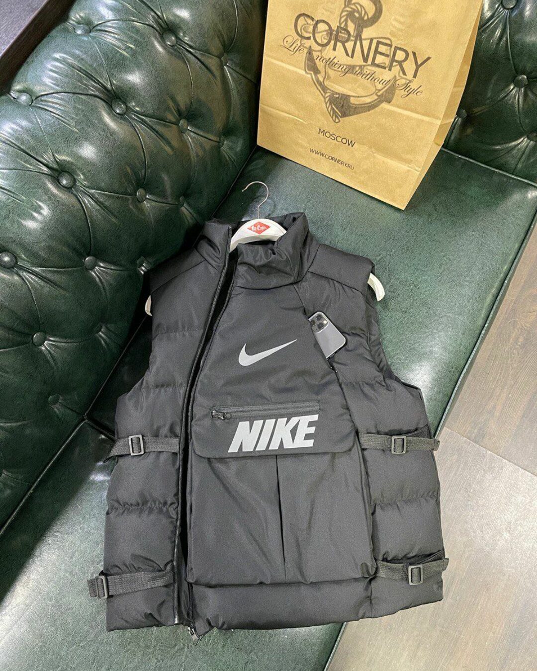 Жилет Nike