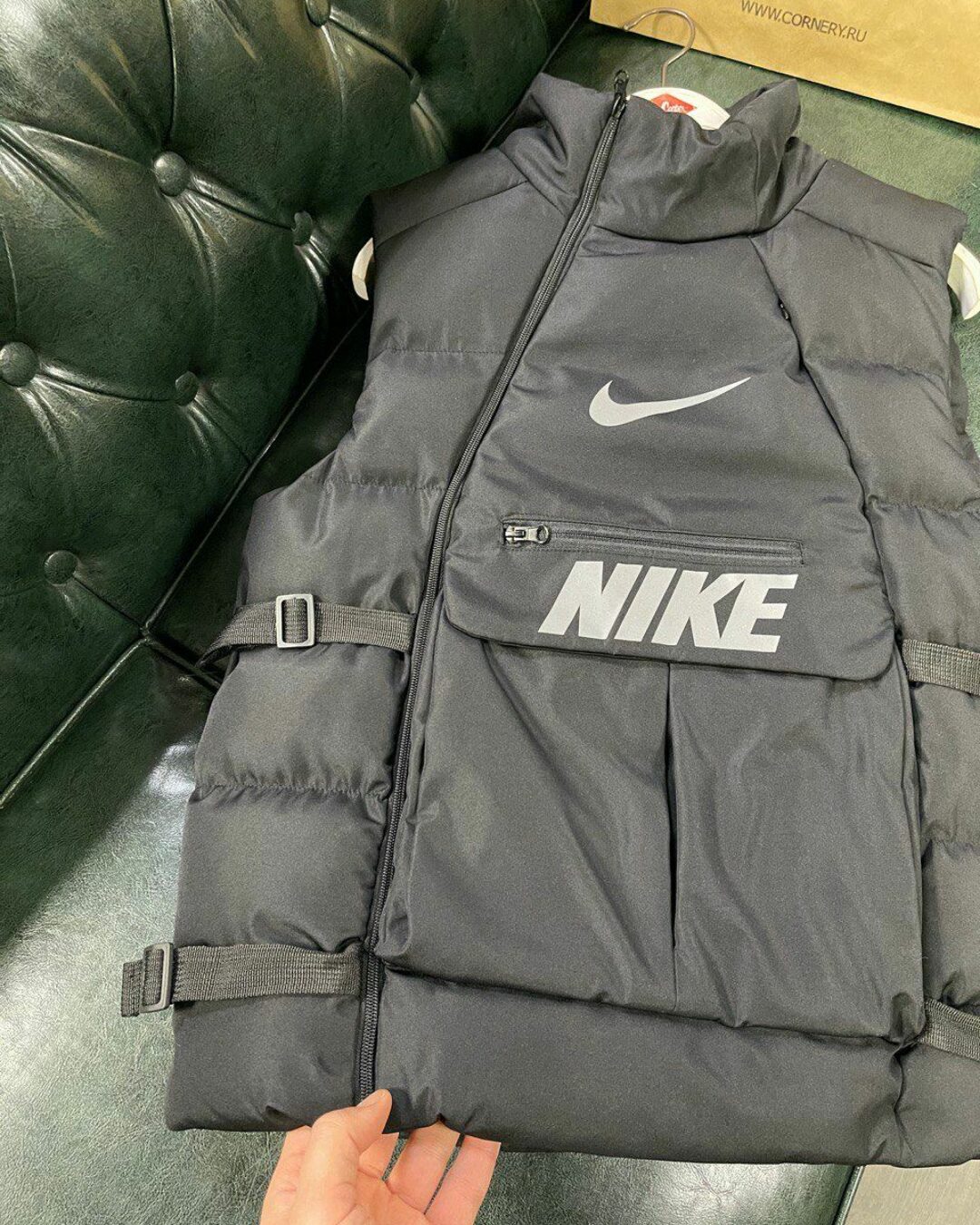 Жилет Nike